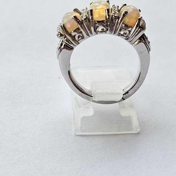 Genuine Welo Opals and Diamond Ring in Platinum over Sterling Silver Sz 6! - Picture 8 of 12